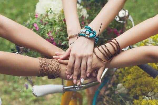 Friendship Bracelet With Teardrop Loop and Triangle Ending : 7